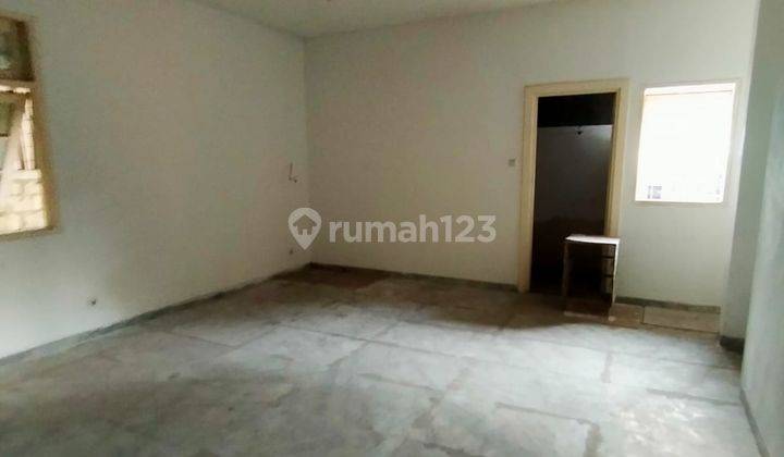 Rumah 2 Lantai di Pinggir Jalan Pluit Karang, Jakarta Utara 2