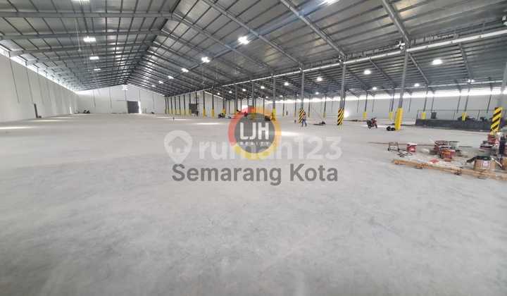 Large warehouse in Candi Industrial Area