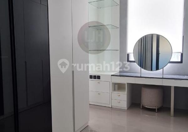 Rumah mewah di Graha Candi Golf 2