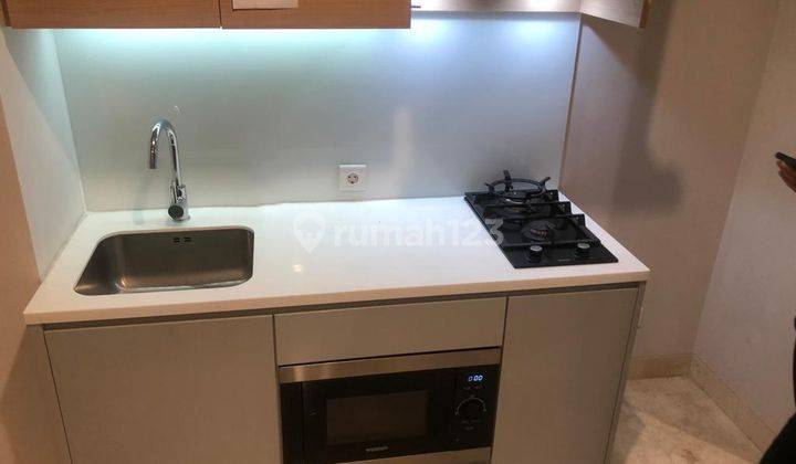 Apartement Capitol Suites 1 BR Semi Furnished Bagus 2