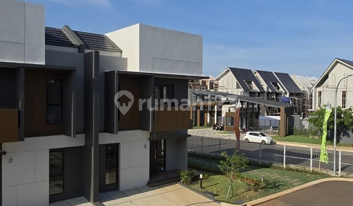 Rumah Brand New Di Regia Summarecon Crown Gading 2