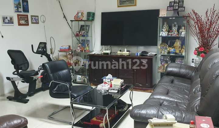Dijual Rumah Luas Dan Strategis di Pusat Kota 2