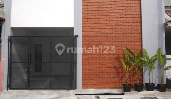 Rumah 2 Lantai Siap Huni Duta Hatapan, Dekat Stasiun Bekasi Rumah 2 Lantai Siap Huni Duta Hatapan, Dekat Stasiun Bekasi
