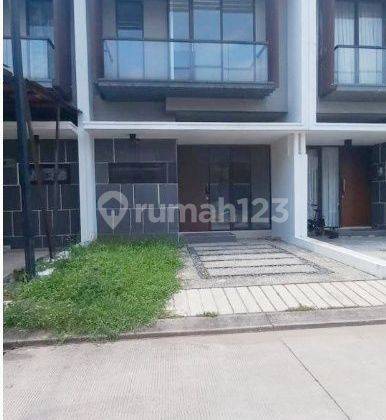 Rumah 2 lantai siap huni di Golden City, Bekasi Utara 1