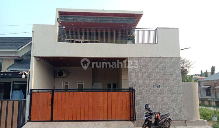 Rumah bagus hook  2 lantai siap huni di Villa Indah Permai, Bekasi 1