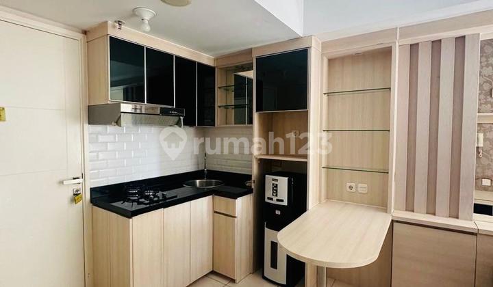 Sell Spring Lake View Pool 2 BR Apartment Summarecon Bekasi