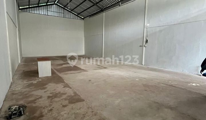 Warehouse for Rent in Mustikajaya Bekasi, Includes an Office.