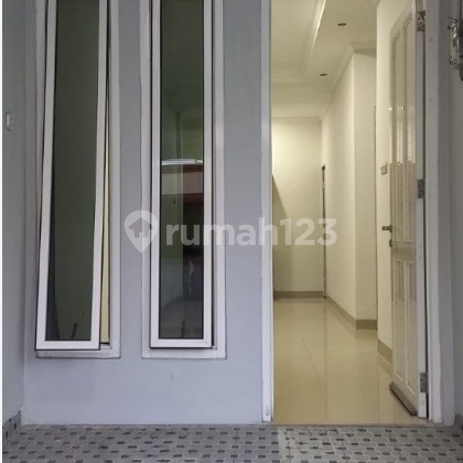 Sewa Rumah Rapi Siap Huni di Telaga Mas Bekasi 2