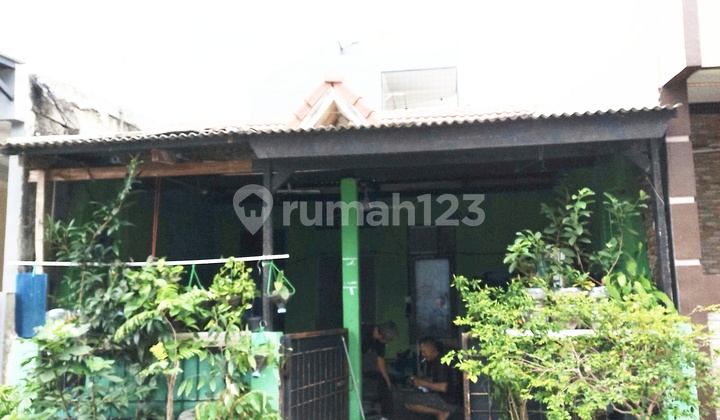 Rumah Vila Mutiara Gading 3 Depan Lapangan Rumah Vila Mutiara Gading 3 Depan Lapangan