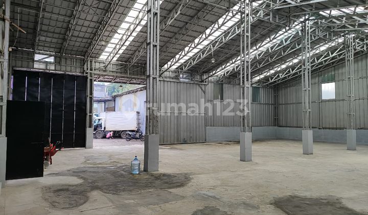 Warehouse for Rent, Hoki