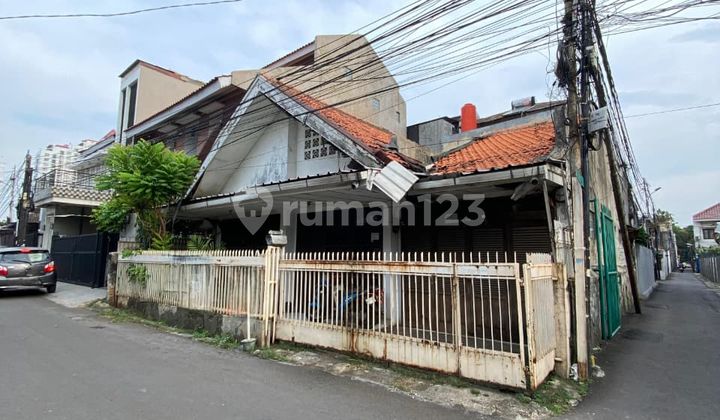 Rumah Clasik Luas Murah Cocok untuk Kost di Tebet Barat Jakarta Sel 2