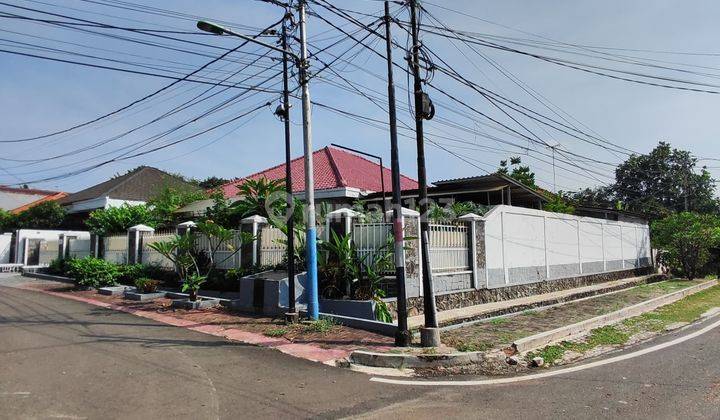 Rumah Clasik Hoek Luas di Waringin Permai Jatiwaringin Cipinang 2