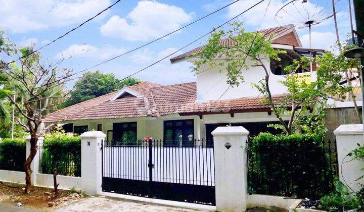 Rumah Clasik Asri Swimming Pool Bawah Njop di Ampera Kemang Jakarta Sel 1