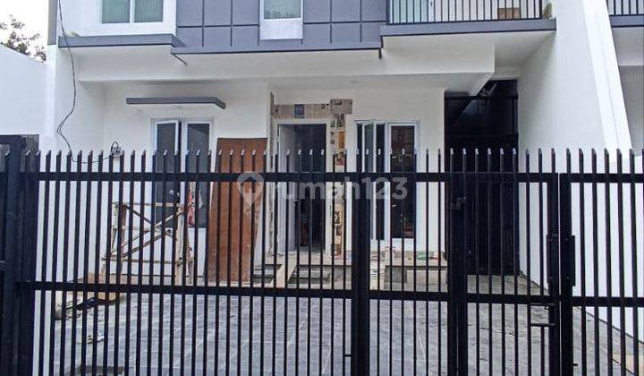 Rumah 2 Lantai Baru Murah Semi Furnish di Jatiwaringin Pondokgede 1