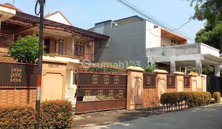 Rumah Clasik Mewah di Billymoon Pondok Kelapa Jakarta Timu, Murah 2