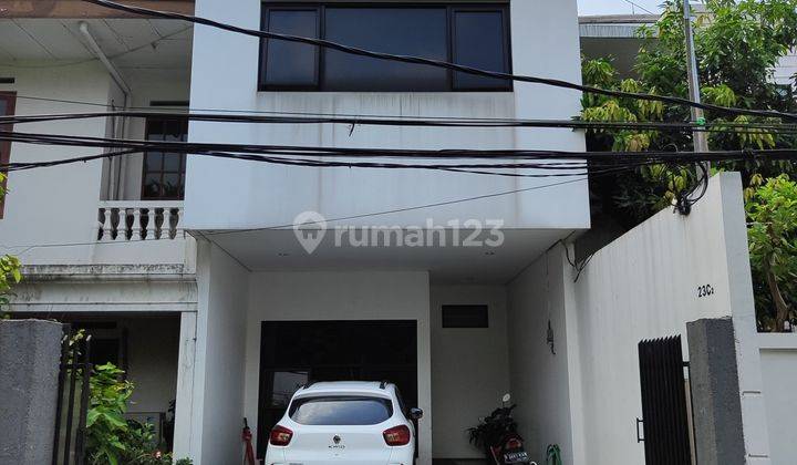 Rumah Cantik 2Lantai di Mampang Prapatan Jakarta Sel Bebas Banjir 1