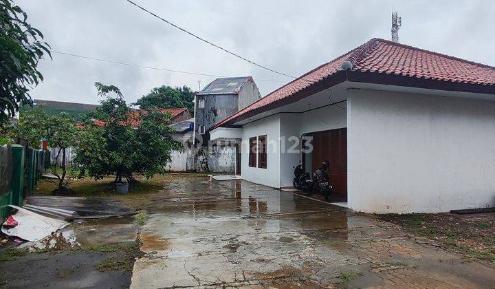 Rumah Clasik Mewah di Jatiwaringin Asri Pondokgede, Tanah Luas Murah 2