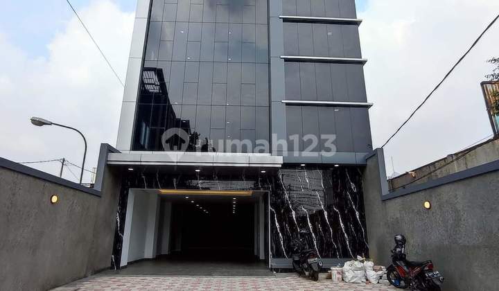 New 5-Storey Strategic Office Building Affordable in Cawang, East Jakarta New 5-Storey Strategic Office Building Affordable in Cawang, East Jakarta