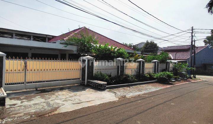 Rumah Hoek Clasik Luas di Waringin Permai Cipinang Melayu Jakarta Tim 2