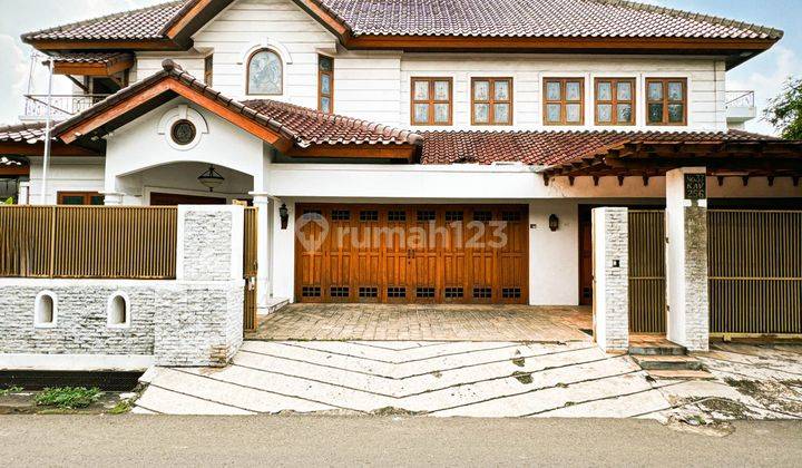 Rumah 2Lantai Clasik Mewah Full Furnish di Rawamangun Jakarta Tim 1