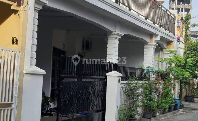 Rumah 2Lantai Clasik termurah di Kelapa Dua Wetan Ciracas Jakarta Tim 1