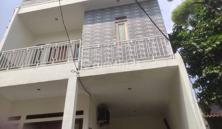 Rumah 2,5 Lantai Modern Murah di Duren Sawit Baru Jakarta Timur 1