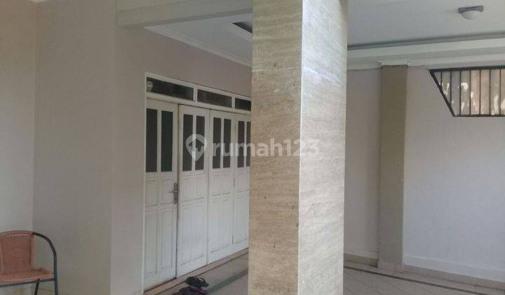 Rumah Clasik Mewah di Guntur Setiabudi Jakarta Sel, Semi Furnish 2