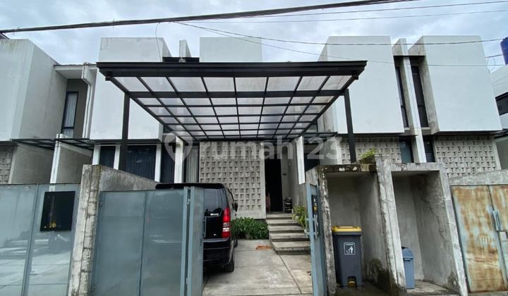 Beautiful 2.5 Floor Aesthetic Strategic House in Margonda Raya, Depok City