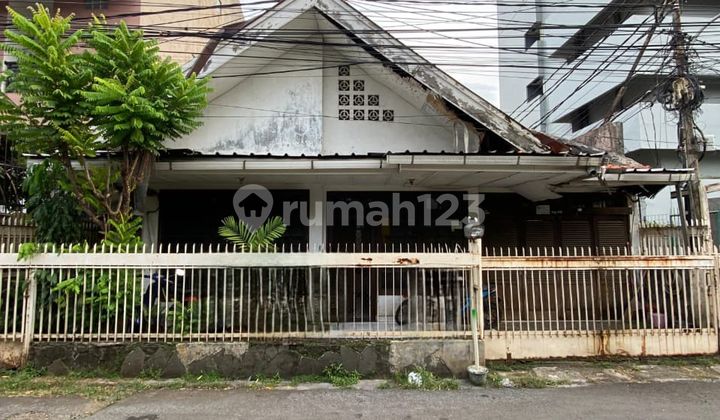 Rumah Clasik Luas Murah Cocok untuk Kost di Tebet Barat Jakarta Sel Rumah Clasik Luas Murah Cocok untuk Kost di Tebet Barat Jakarta Sel