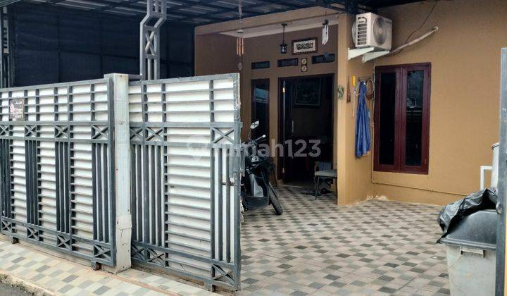 Rumah 1,5 Lantai Cantik Murah Luas di Bintara 14 Bekasi Barat  1