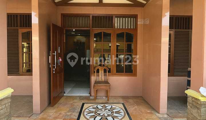 Classic Spacious Beautiful Affordable House in Johar Baru, Percetakan Negara, Central Jakarta 2