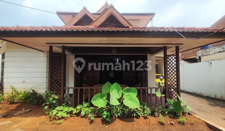 Rumah Clasik Luas Asri Murah di Matraman Utan Kayu Jakarta Timur 2
