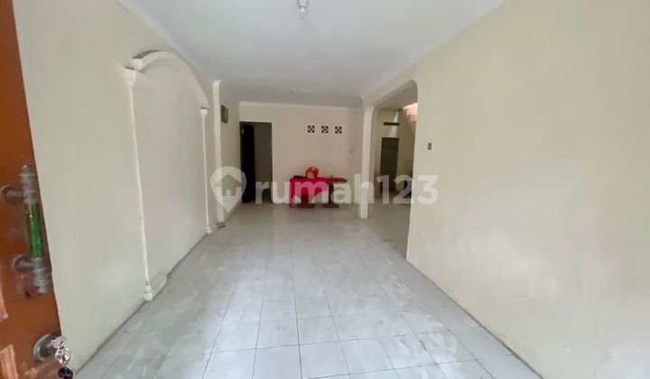 Nice Cheap Spacious 1.5-Story House in Perumnas Klender, East Jakarta 2