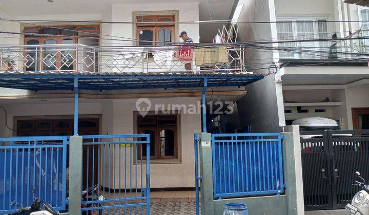 Rumah Clasik Murah 2Lantai Luas di Kedoya Kebon Jeruk Jakarta Bar 1