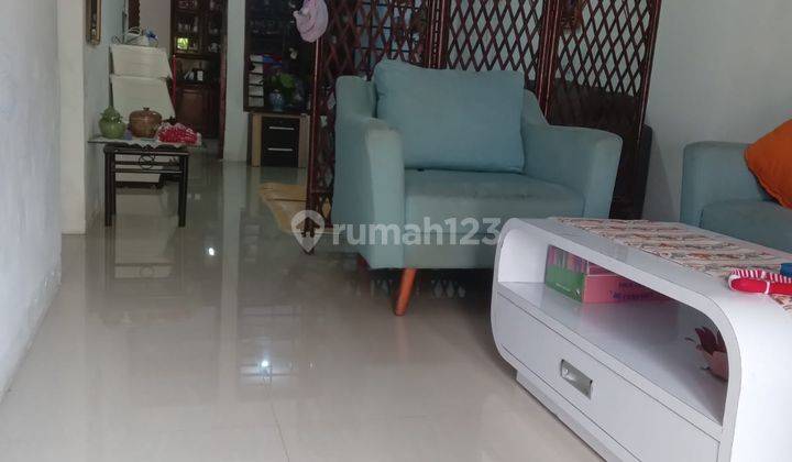 Rumah Clasik Murah Hoek di Komplek Raya Hankam Jatiwarna Pondok Melati 2