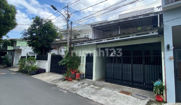 Affordable and Spacious House and Boarding House Strategically Located in Matraman Raya, East Jakarta. 2