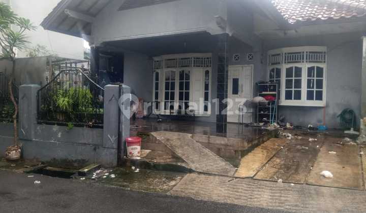 Rumah Clasik Luas Murah di Pondok Kelapa Duren Sawit Jakarta Timr