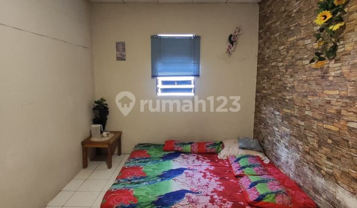 1.5-Story Classic Spacious House in DKI Kavling, Pondok Kelapa, East Jakarta 2