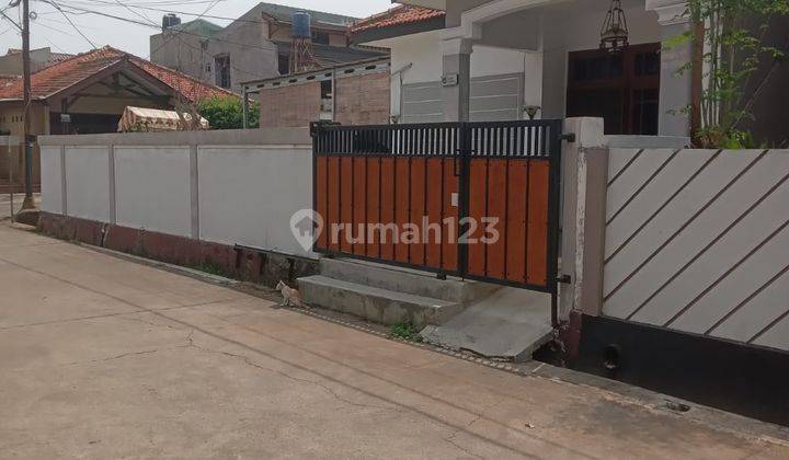 Rumah Clasik Murah Luas di Komplek Raya Hankam Jati Rahayu Pondokgede 1