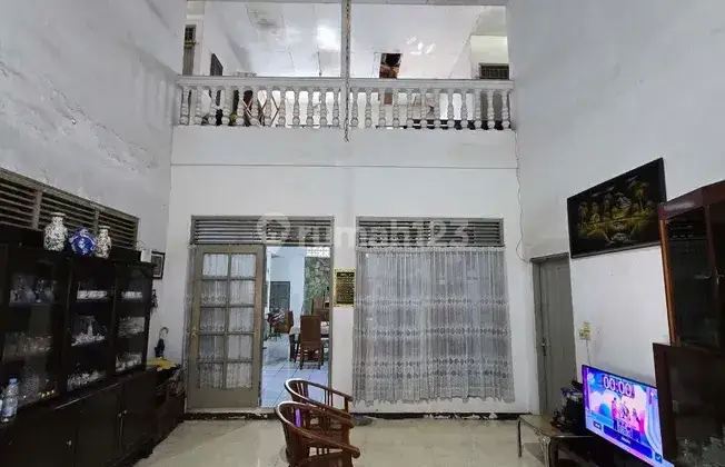 Rumah 2 lantai Bagus Murah Luas Bebas Banjir di Otista Bidaracina Jatinegara 2
