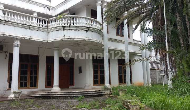 Spacious and Affordable 2-Story Grand House in Al Duren Sawit Plot, East Jakarta 2
