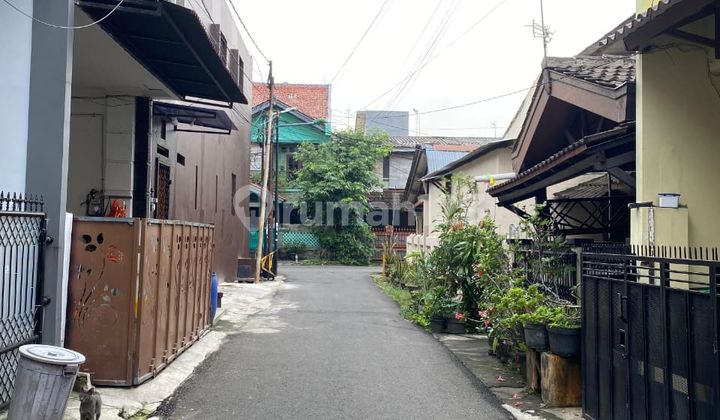 Rumah 2 Lantai Cantik Murah siap huni di Perumkar Pondok Kelapa Jakarta Tim 2