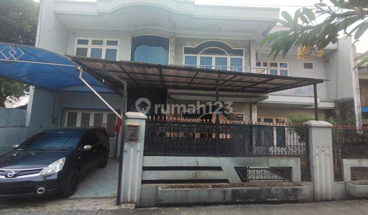 Rumah 2Lantai Bagus di Jatiwaringin Pondokgede, Lingkungan Privat 1