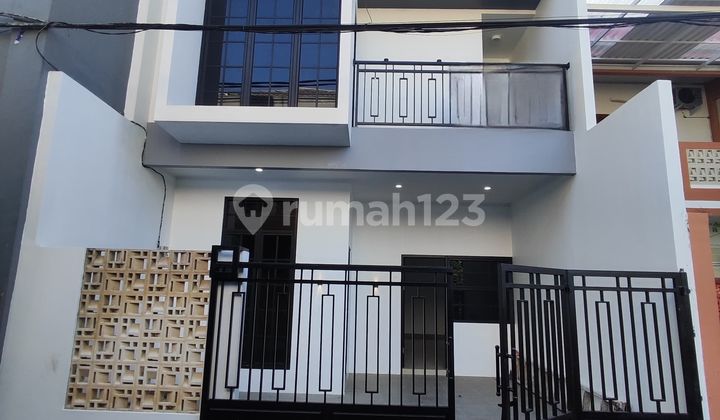 Rumah 2 Lantai Murah Modern di Lubang Buaya Makasar Jakarta Timur 1