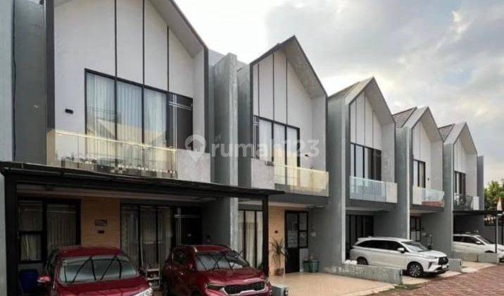Rumah 2 Lantai Mewah American Clasik di Moch Kahfi 2 Cipedak Jagakarsa Jaksel 1