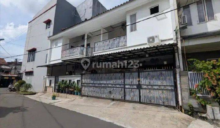 Rumah Clasik Murah 3 Lantai Strategis di Kemanggisan Slipi Jakarta Bar 1