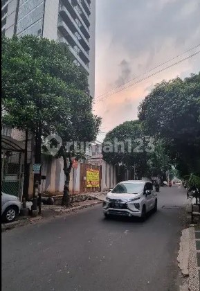 Classic House in Cassablanka Commercial Area, Menteng Dalam, South Jakarta Classic House in Cassablanka Commercial Area, Menteng Dalam, South Jakarta