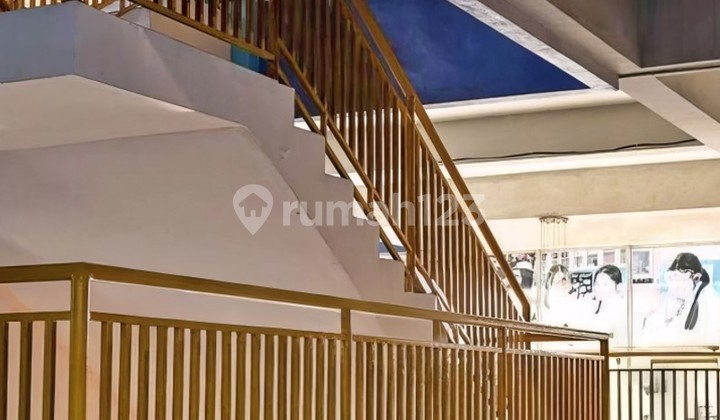 Gedung 4 Lantai Ex Sekolah Hitung Tanah di Pegangsaan Kelapa Gading Jakarta Utara