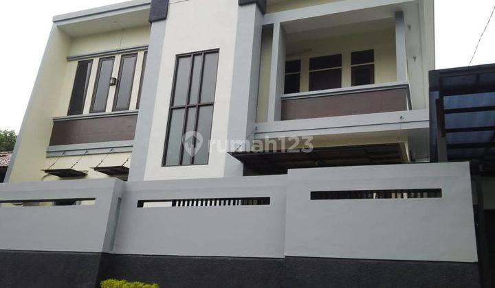 Rumah 2Lantai Mewah Murah Semi Furnish di Jatiwaringin Asri Pondokgede 2