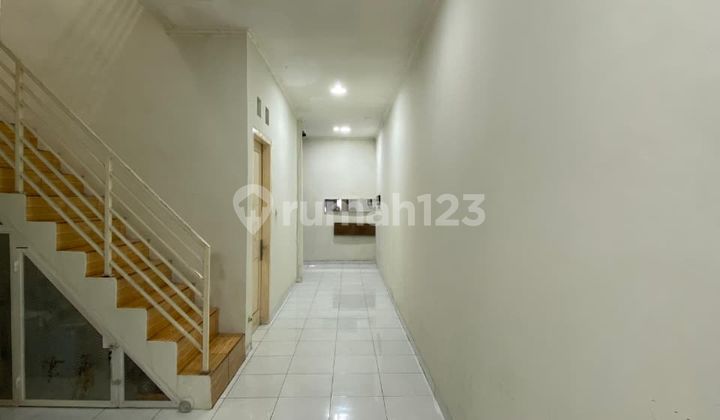 Good Cheap Ready-to-Use 2.5-Story House in Pasar Minggu, South Jakarta 2